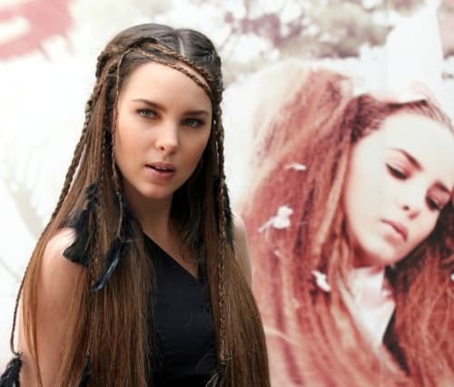 La cantante y actriz mexicana Belinda analiza la posibilidad de formar parte del elenco de la tercera temporada de la serie 'Mujeres asesinas', que produce Pedro Torres, además de que ya planea lo que será su nueva gira musical.