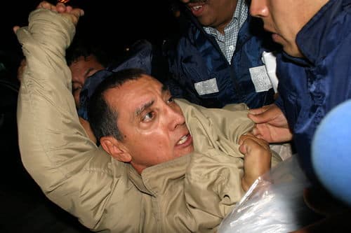 El primero. El ex gobernador de Quintana Roo, Mario Ernesto Villanueva Madrid, se convirtió en el primer político mexicano de alto rango en ser extraditado a Estados Unidos para ser procesado por una Corte de Nueva York por presuntos nexos con el narcotráfico.
