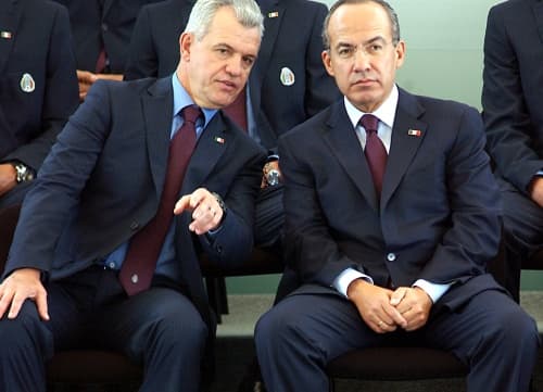 El estratega de la Selección mexicana, Javier Aguirre, manifestó su deseo de que el presidente Felipe Calderón acuda al juego inaugural de la Copa del Mundo, en el que el Tri se medirá con Sudáfrica en el Soccer City de Johannesburgo, el próximo 11 de junio.