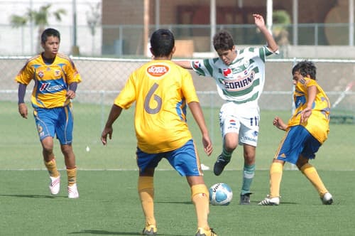 El Selectivo Sub 15 de Santos Laguna viajará la noche de hoy miércoles para participar en la Copa Nike 2010. Guerreritos viajarán a Copa Nike 2010