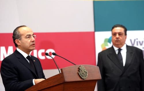 Blacke Mora, quien sustituye en el cargo a Fernando Francisco Gómez Mont Urueta, es Licenciado en Derecho por la Universidad Autónoma de Baja California (UABC).