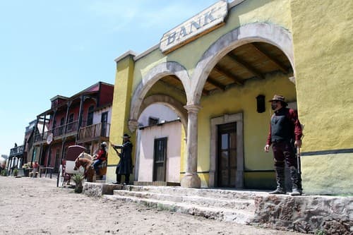 Sets. El viejo oeste cobra vida en un pequeño pueblo de Durango, 'tierra del cine'. LEÓN CARMELO ALVARADO / EL SIGLO DE DURANGO