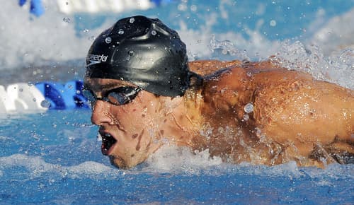 El nadador Michael Phelps sigue rompiendo récords en la piscina, al conquistar sus títulos 49 y 50 en los Estados Unidos. (AP)