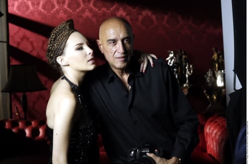 ‘Chambeadores’. Belinda y Pedro Torres trabajaron durante muchas horas para realizar la grabación de los promocionales.