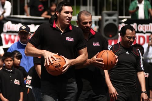Los jugadores de la NBA, el mexicano Eduardo Nájera y el estadounidense Jason Kidd, estuvieron de visita en México. (Jammedia)