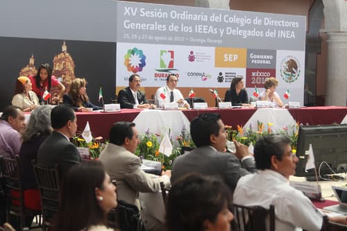 Sesión. En la pasada reunión de Directores de Institutos de Educación para Adultos se abordó la necesidad de más presupuesto.  LEÓN CARMELO ALVARADO / EL SIGLO DE DURANGO