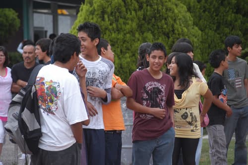 Aprovechamiento. En ocasiones, los grupos de primaria y secundaria están saturados por lo que los maestros no se dan abasto.