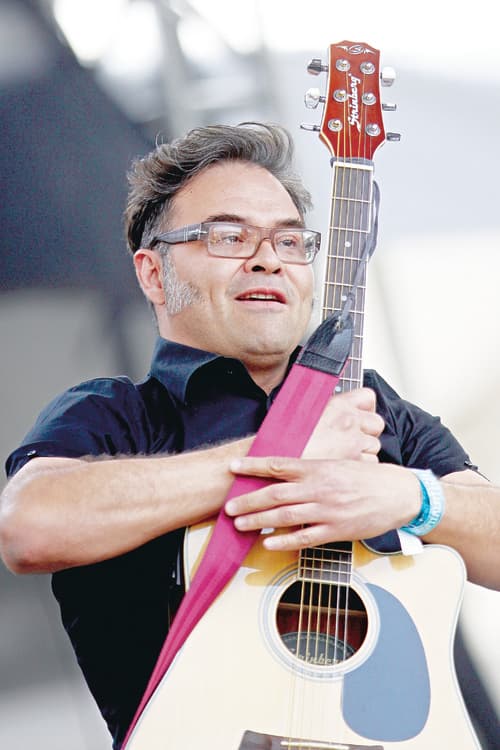 Joselo aparta el 'café' pero no el rock