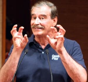 El ex Presidente Vicente Fox erró al insinuar que Jorge Luis Borges había recibido el Nobel de Literatura como Mario Vargas Llosa y Octavio Paz.