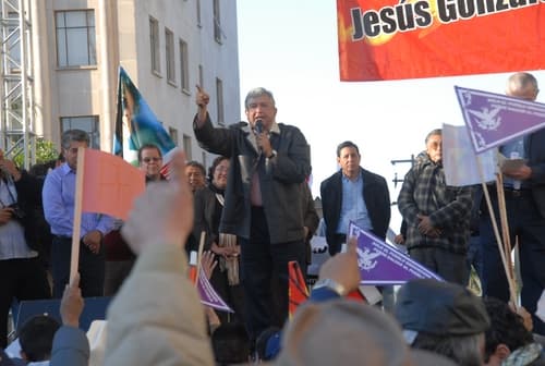 Política. Andrés Manuel López Obrador, excandidato a la Presidencia de México, en un mitin en Torreón.