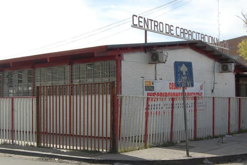 Inscripciones. Invitan a formar parte del Cecati.