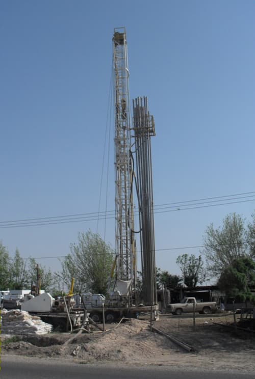 Mantenimiento. Dos pozos de agua en San Pedro son rehabilitados para la temporada de verano. CORTESÍA