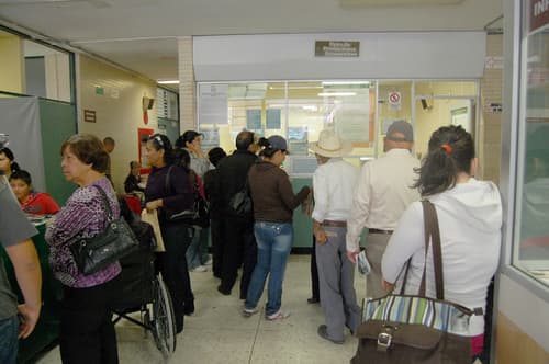 Compartido. Si el Estado compra la Clínica 44 y además construye dos clínicas más pequeñas, el IMSS seguiría a cargo del gasto. LEONEL ZÚÑIGA / EL SIGLO DE DURANGO