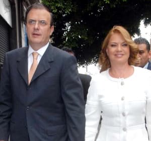 El jefe de Gobierno del DF, Marcelo Ebrard, dio a conocer la disolución de su matrimonio con la actriz Mariagna Prats.
