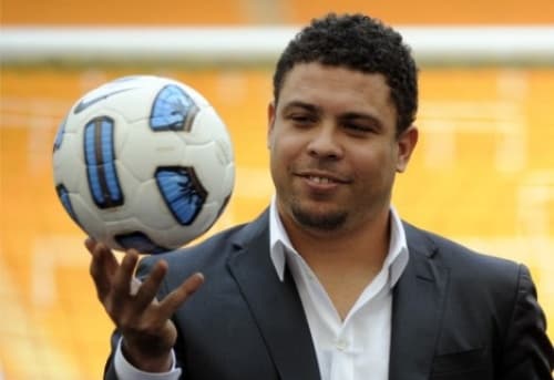 Invitado al lanzamiento de la pelota de la Copa América, el ex delantero Ronaldo elogió a La Pulga.