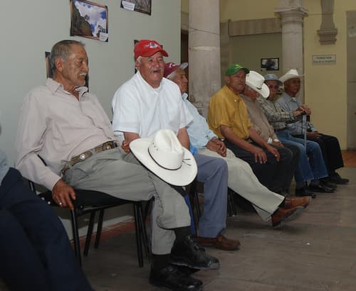 En las familias. Los adultos mayores también tienen derechos y deben ser respetados, señala el Inapam.