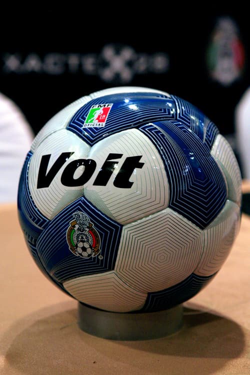 El día de ayer fue presentado el balón con el que se jugará el torneo Apertura 2011. Presentan balón para el Apertura 2011