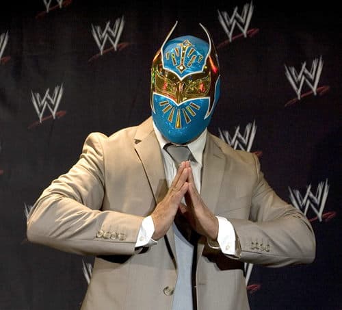 El luchador mexicano podrá aparecerse en los cuadriláteros de la WWE por no respetar la Política de Bienestar del luchador. Suspenden a Sin Cara un mes, sin paga, por violar políticas de la WWE
