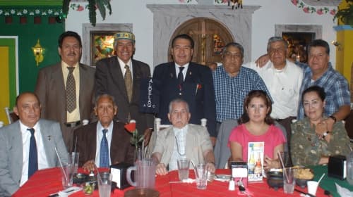 EN CONVIVIO anual de Locutores: Profr. Raúl Miranda, Alfredo Jaime Miranda, Profr. Antonio Lozoya, Lic. Amador Nájera Limón, Eugenio Martínez, Paco Hernández, Alejandro Rodríguez, don Blas de Luna, don Roberto Villarreal, Liz. Rodríguez y Lucy Ramírez.