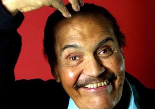 El actor mexicano Gaspar Henaine 'Capulina', conocido mundialmente como 'El Rey del Humorismo Blanco' y quien participara en más de 84 producciones cinematográficas, murió este viernes a la edad de 85 años.