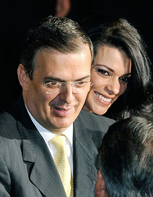 Casados. El pasado viernes Marcelo Ebrard se casó con la ex embajadora de Honduras, Rosalinda Bueso.