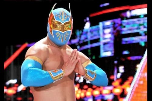 El luchador original vence al impostor al aplicarle la mística para conservar su máscara. Con la llave hizo explotar el júbilo de los aficionados.