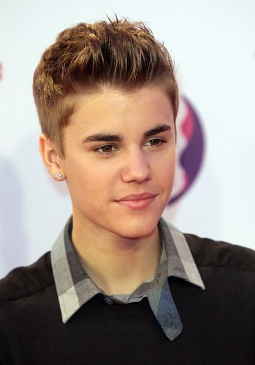 Justin Bieber asistió a los premios en los que su novia, Selena Gómez será la conductora.