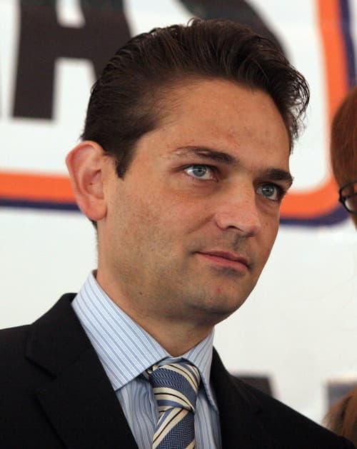 Cae avión. Juan Camilo Mouriño, falleció el pasado 4 de noviembre de 2008.
