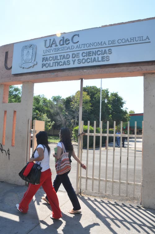 Cursos. Maestros de la UA de C son capacitados para tutorías.