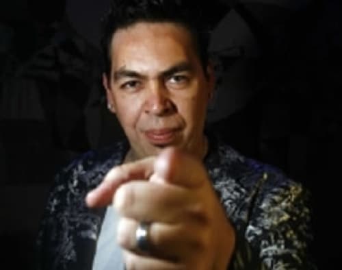 El director musical anunció en su Twitter que nació su hijo, fruto de su relación con Marichelo.