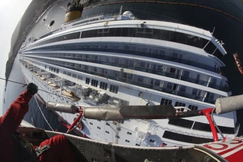 En una llamada telefónica interceptada, el capitán Francesco Schettino cuenta a un amigo que después de ver que la nave se hundía decidió abandonar el barco.