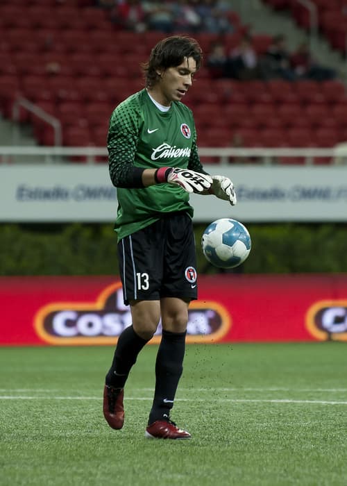 Cirilo Saucedo ahora juega con los Xolos de Tijuana. Niega Tigres tener adeudo con Saucedo