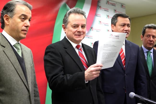 Relevo. El presidente nacional del PRI, Pedro Joaquín Coldwell estaba previendo enviar una carta a la PGR en torno a la posible destitución del titular de la Fepade, la cual finalmente se dio.