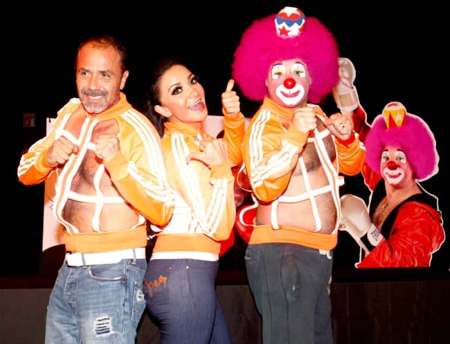 La pelea del Siglo' inició en Puebla la semana pasada y se presentará este jueves en Tampico, viernes en Nezahualcóyotl y el sábado en el Babilonia Show Center de San Ángel, al sur de la Ciudad de México.