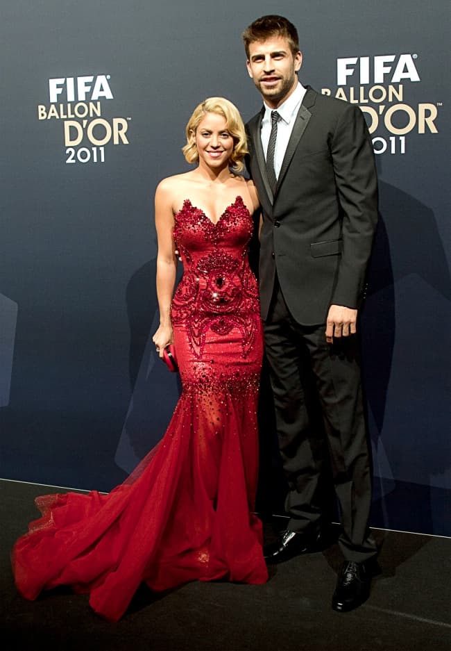 El defensa español afirmó, no obstante, que él y Shakira están viviendo 'una relación muy bonita'.
