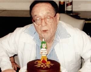 Por su cumpleaños 83, el comediante mexicano y recibió felicitaciones en la red social de famosas como Thalía y Lucero, así como de la primera dama Margarita Zavala. (Archivo)