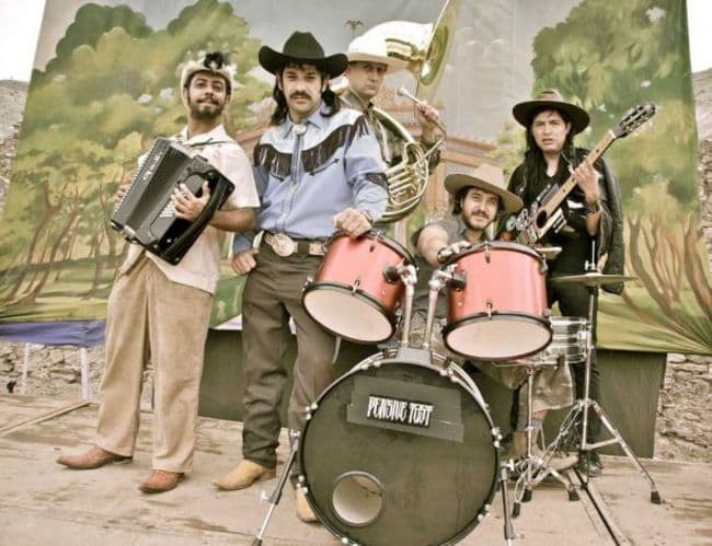 De gira. Aunque reconocen que no son cantantes, los actores emprenderán una serie de presentaciones.