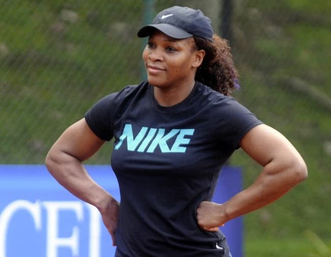 'Nunca he querido ser un hombre. Me encanta comprar, vestirme...si fuera un hombre, sería gay.' señaló Serena Williams.