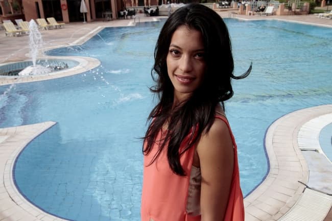 Stephanie Sigman expresó su deseo por hacer teatro, de modo que lee guiones, participa en audiciones y escucha diversas propuestas.