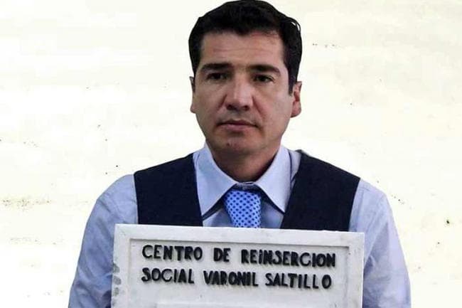 Villarreal, quien está prófugo, fue acusado de falsificar decretos del Congreso estatal para contratar créditos durante 2010 y 2011 y de desviar dinero para inversiones en Texas, EU.