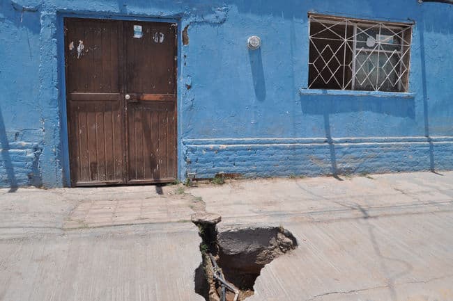 Nada. Dijeron que perforarían un pozo de agua en la ciudad, luego que en el cerro. La obra no existe.