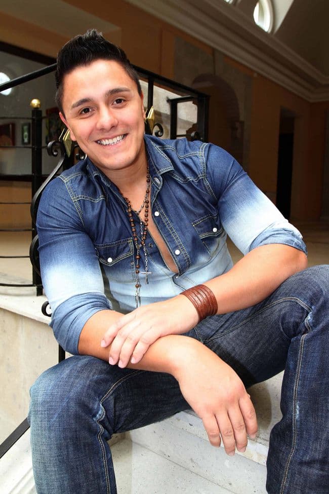 Se convierte en solista. El panameño Joey Montana, quien cantaba 'Todavía', lanza disco como solista.