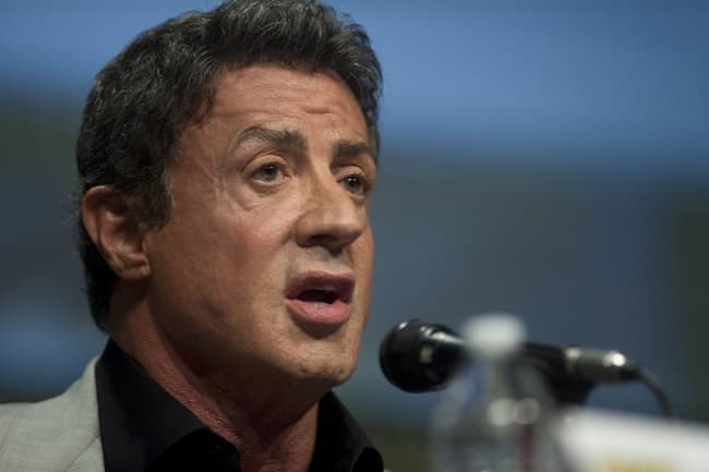 Una nueva versión de la revista 'People' explora la relación amor-odio entre el actor y su hijo. (Archivo)