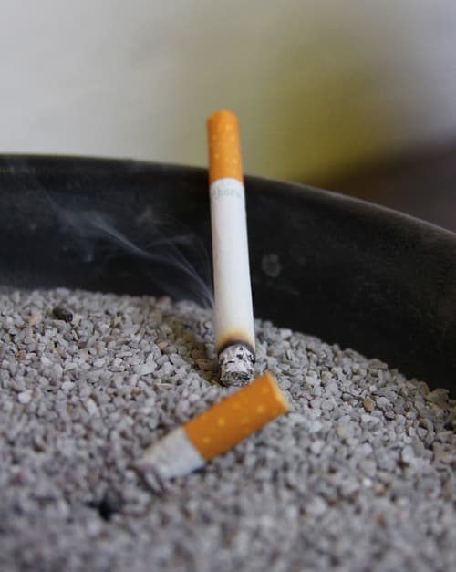 Medidas. Con el objetivo de reducir el consumo de tabaco, las autoridades federales implementaron varias medidas que incluyen la imposición de multas a quienes vendan cigarros al menudeo.