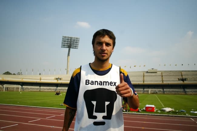 Ignacio Scocco fue convocado a la selección de Argentina para enfrentar a Brasil. (Archivo)