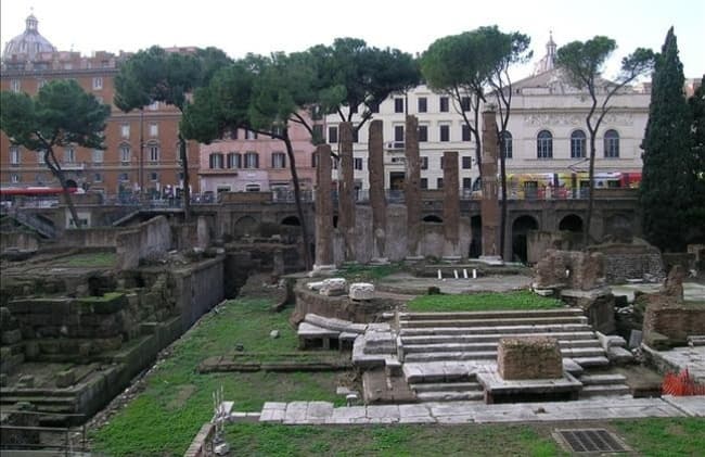 Científicos españoles hallaron el lugar exacto donde cayó asesinado el líder político y militar romano en el año 44 a.C.