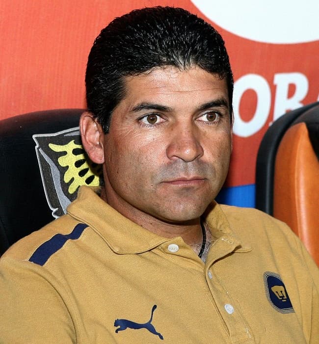 El Club Universidad Nacional A.C. oficializó este viernes a Juan Antonio Torres Servín como director técnico del primer equipo de Pumas de la UNAM.