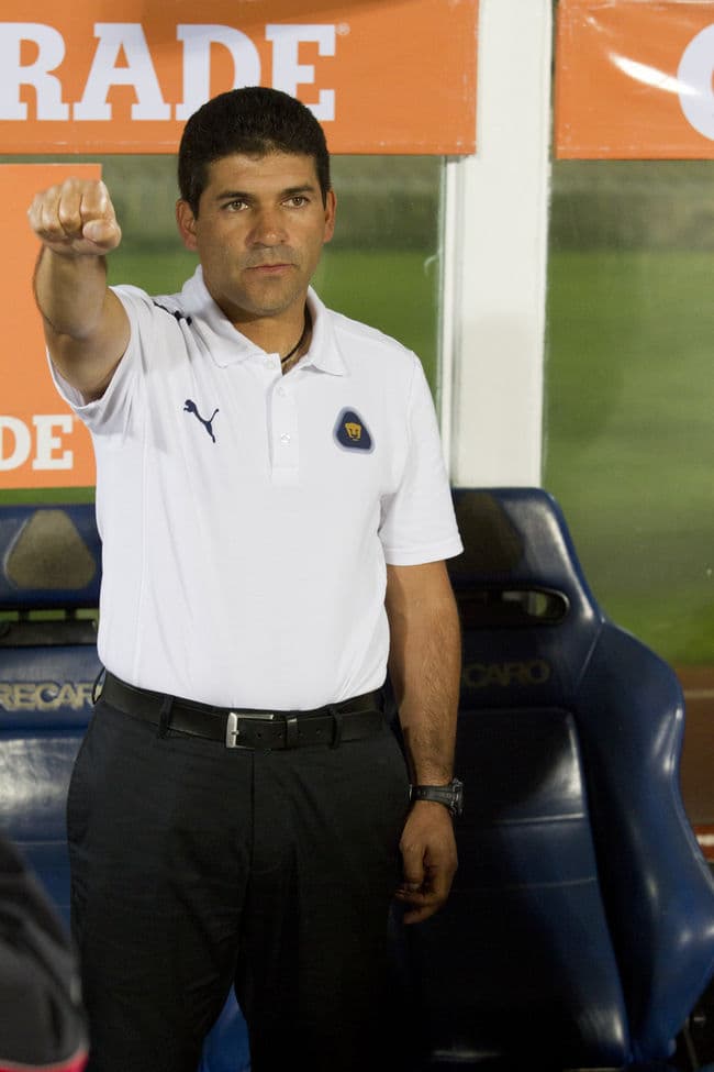 Juan Antonio Torres estuvo como técnico interino y ahora tomará las riendas de los Pumas. (Notimex)