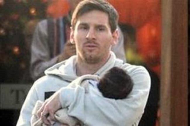 Lionel y su familia llegan a Rosario, Argentina. (Internet)