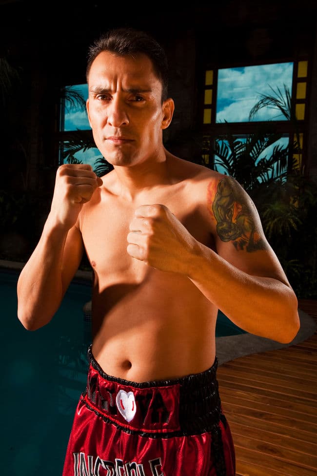 'Increíble' Cázares espera desafiar a Abner Mares o a Nonito Donaire. Cázares reta a Nonito y Abner Mares